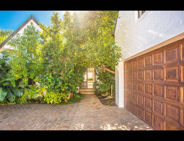 4 BEDROOM HOUSE RENTED IN SONSTRAAL HEIGHTS